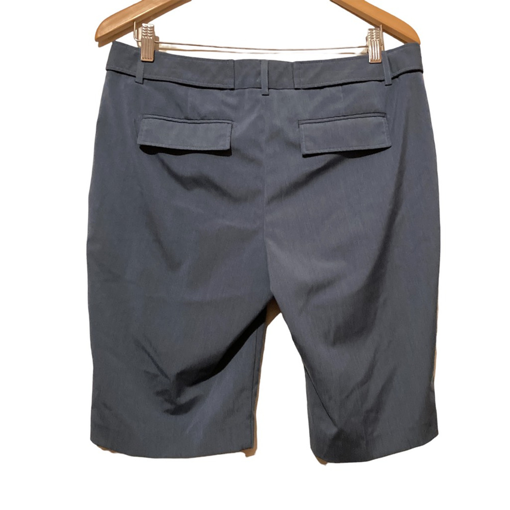 Bermuda Shorts Womens Size 10 Blue Stretch Pleated Body by Victoria - Picture 2 of 5